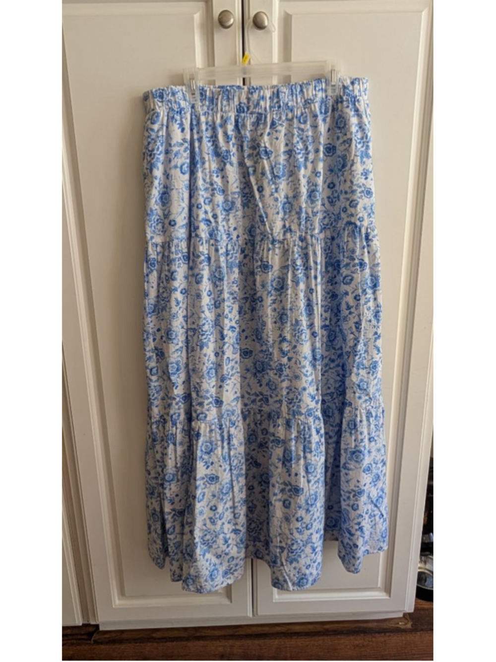 Women's Crown & Ivy White Blue Floral Maxi Skirt XL